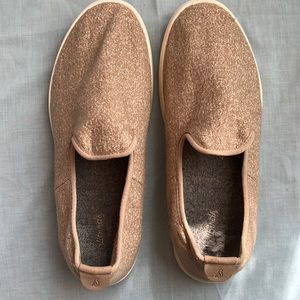 Allbirds wool loungers in bough (beige) size 10